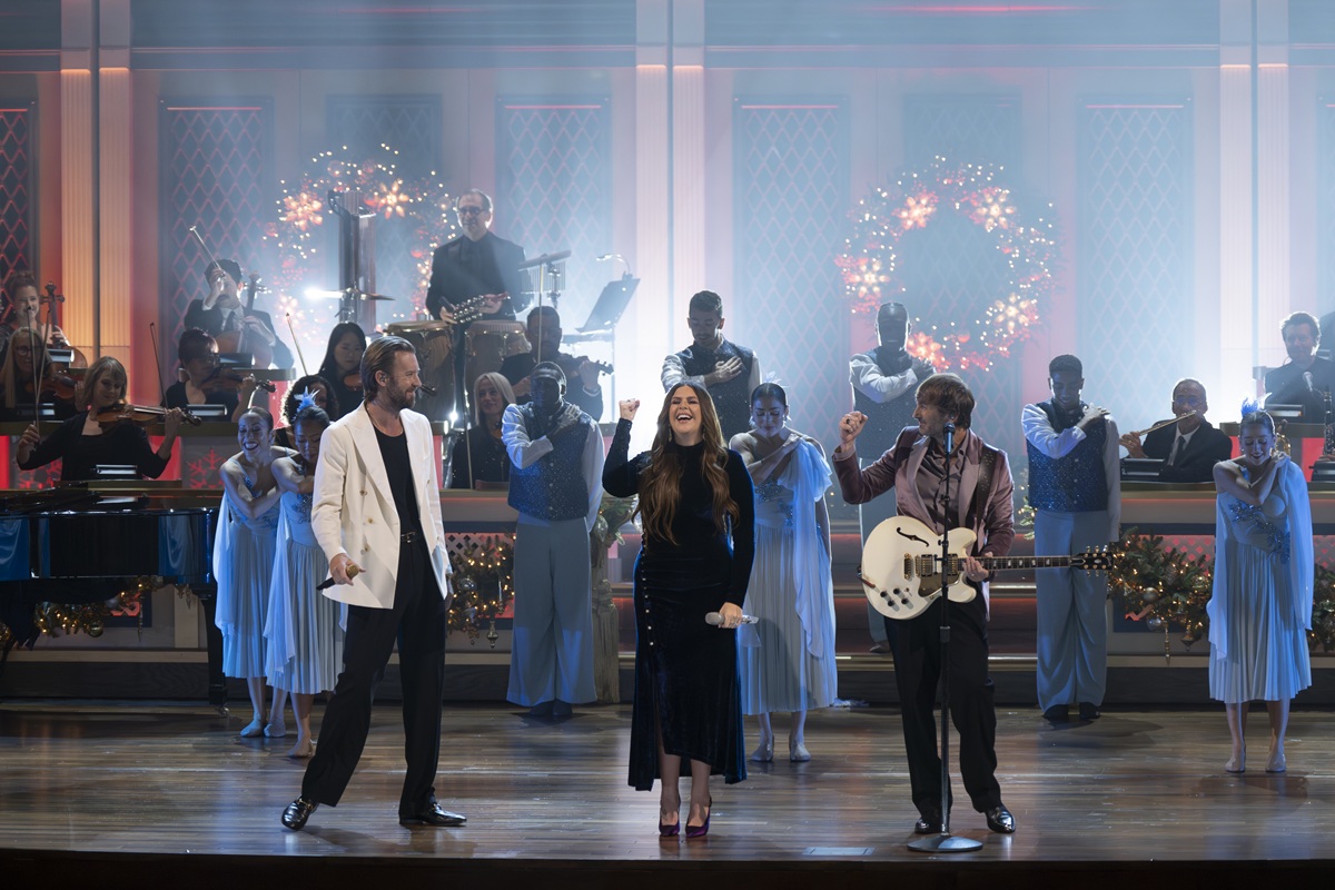 'CMA Country Christmas 2025' (Photo Gallery)