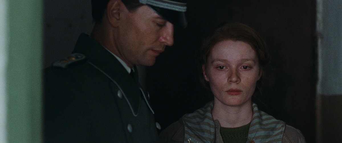 (L to R) Per Kjerstad as Marthinsen, Ines Hoysæter as Reidun Andersen